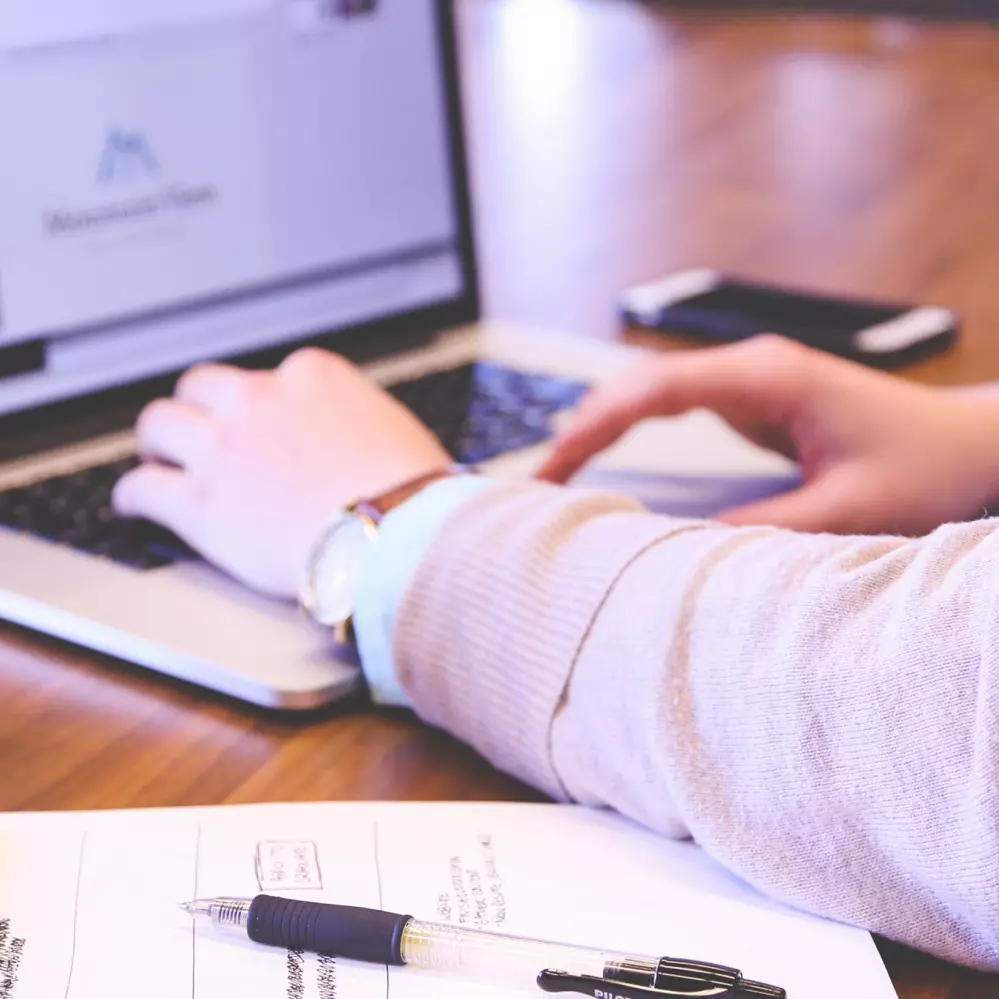 Vaga – Assistente de Marketing Digital
