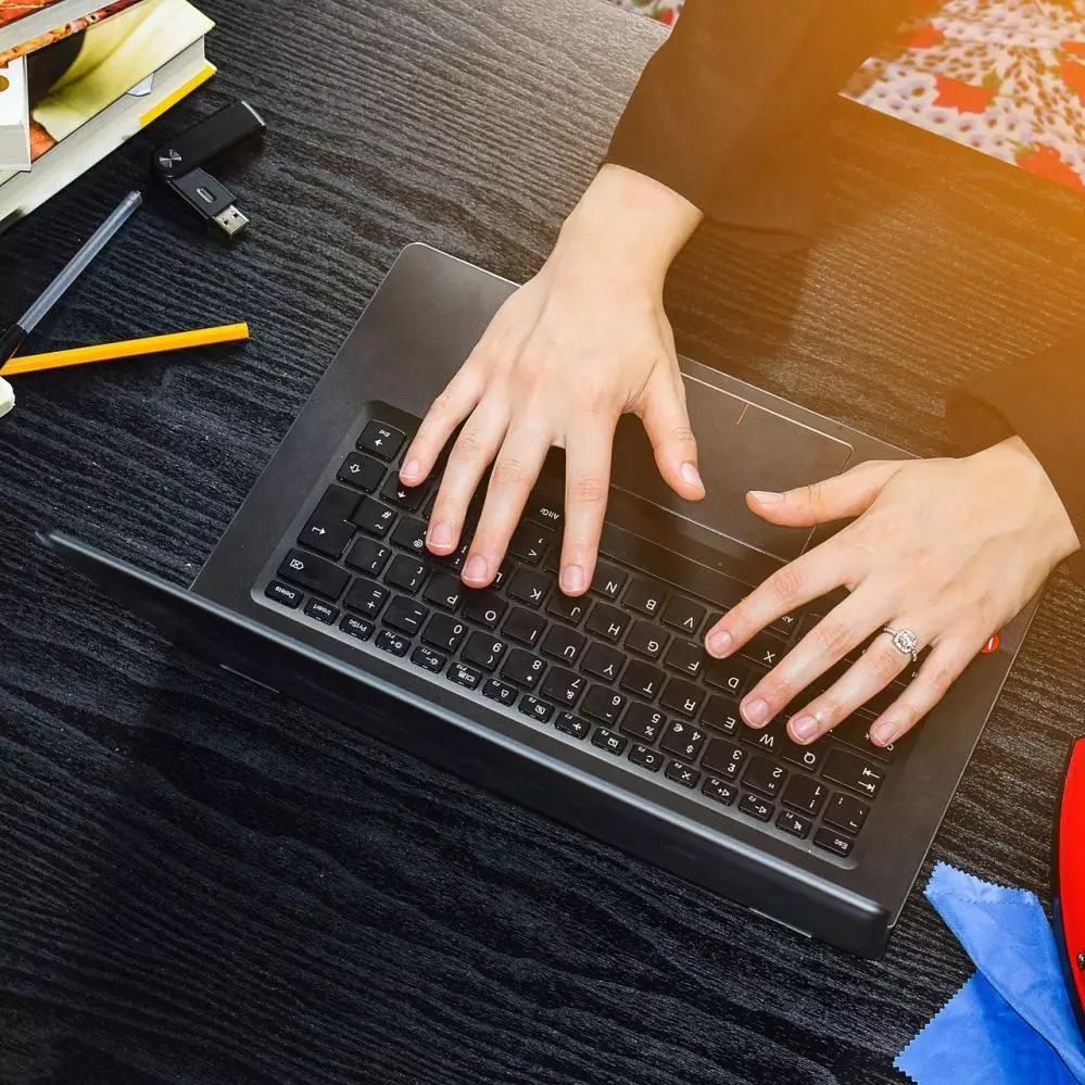 Vale a pena investir em um curso na área de e-commerce?